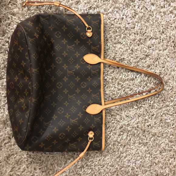 LV medium tote - Picture 2 of 12